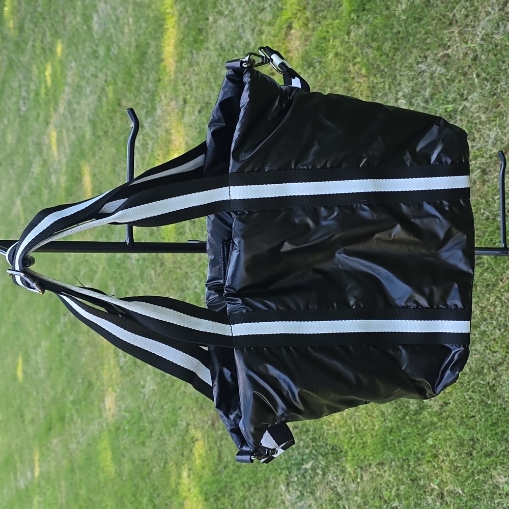 URBAN EXPRESSIONS // Spacious Shopper Weekender Puffer Tote Bag